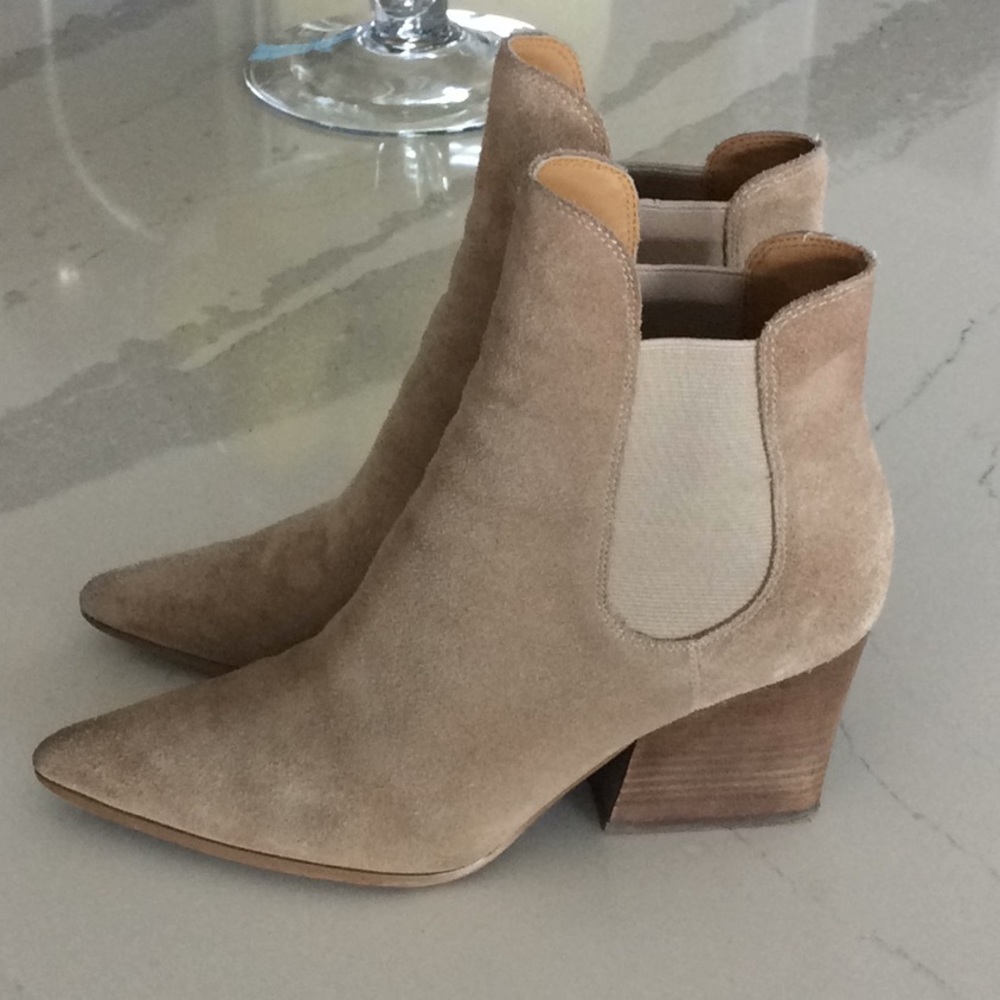 Kendall and Kylie boots